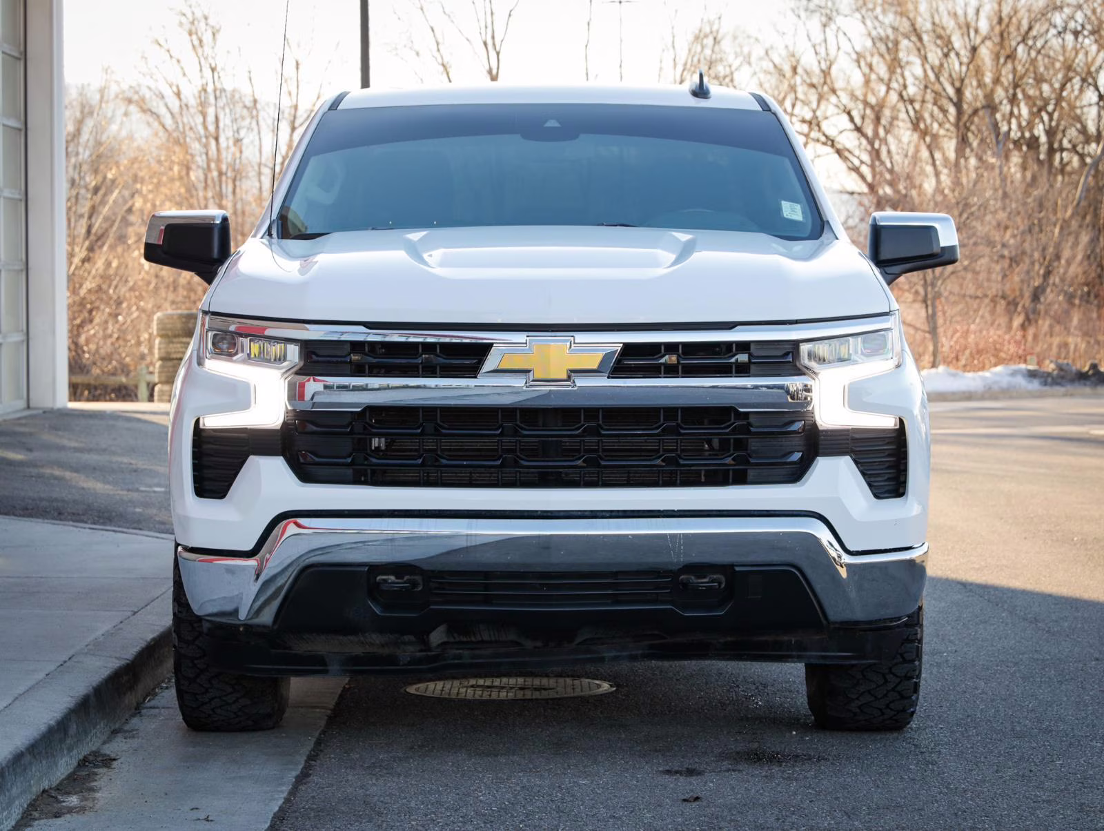 2023 Summit White Chevrolet Silverado 1500 LT 4X4 Truck