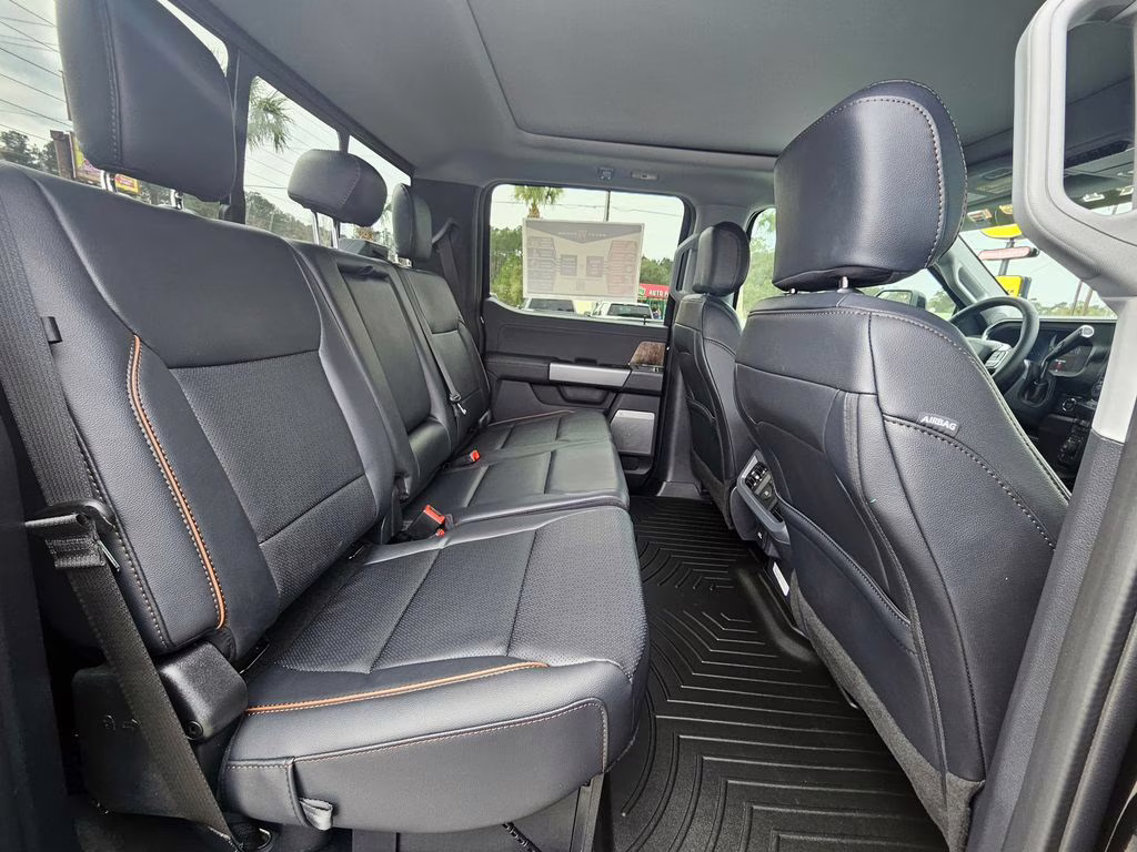 2026 Agate Black Metallic Ford Super Duty F-250 SRW Lariat 4X4 Truck