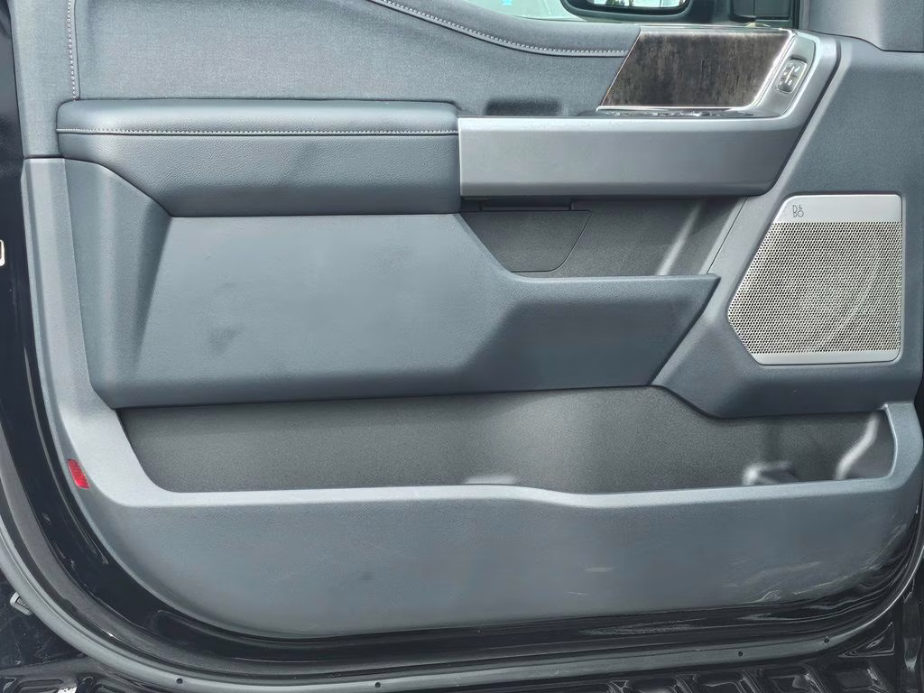 2026 Agate Black Metallic Ford Super Duty F-250 SRW Lariat 4X4 Truck