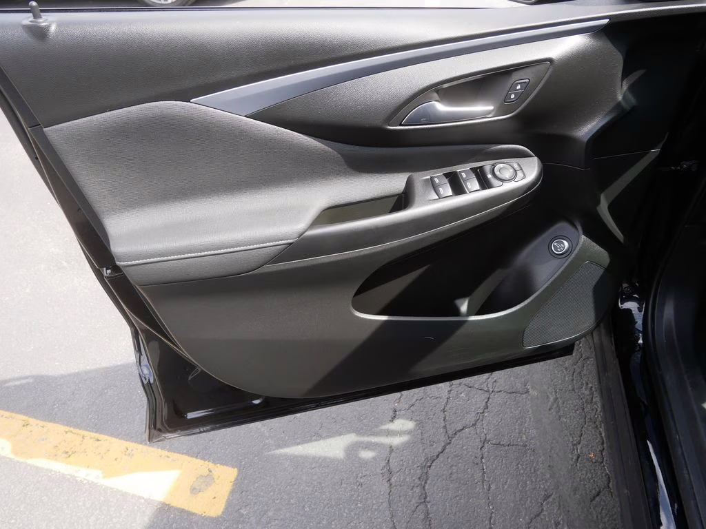 2024 Ebony Twilight Metallic Buick Envista Preferred FWD SUV