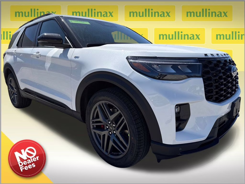 2026 Star White Metallic Tri-Coat Ford Explorer ST-Line RWD SUV