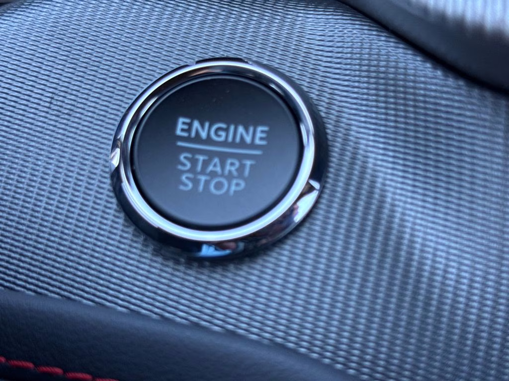 2026 Star White Metallic Tri-Coat Ford Explorer ST-Line RWD SUV