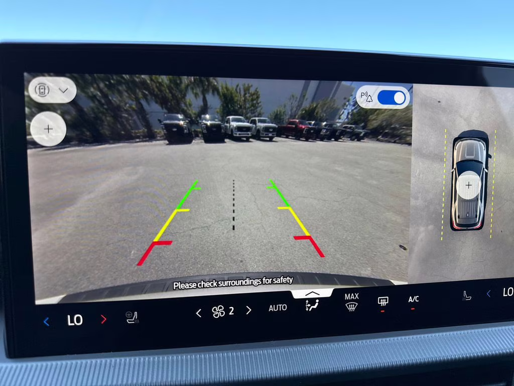 2026 Star White Metallic Tri-Coat Ford Explorer ST-Line RWD SUV