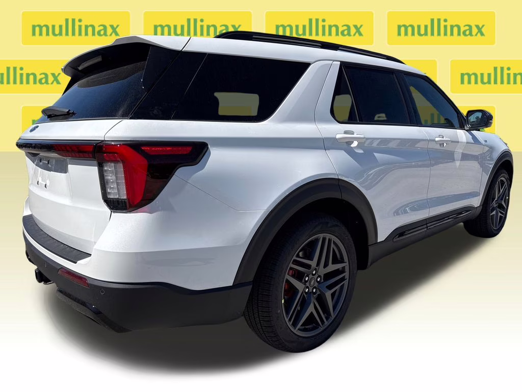 2026 Star White Metallic Tri-Coat Ford Explorer ST-Line RWD SUV