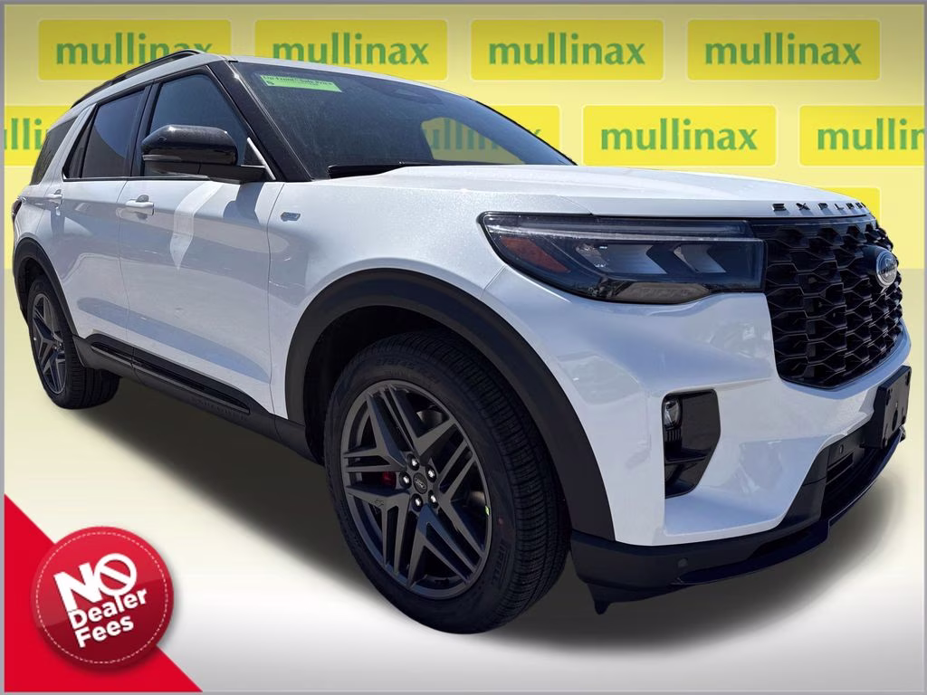 2026 Star White Metallic Tri-Coat Ford Explorer ST-Line RWD SUV