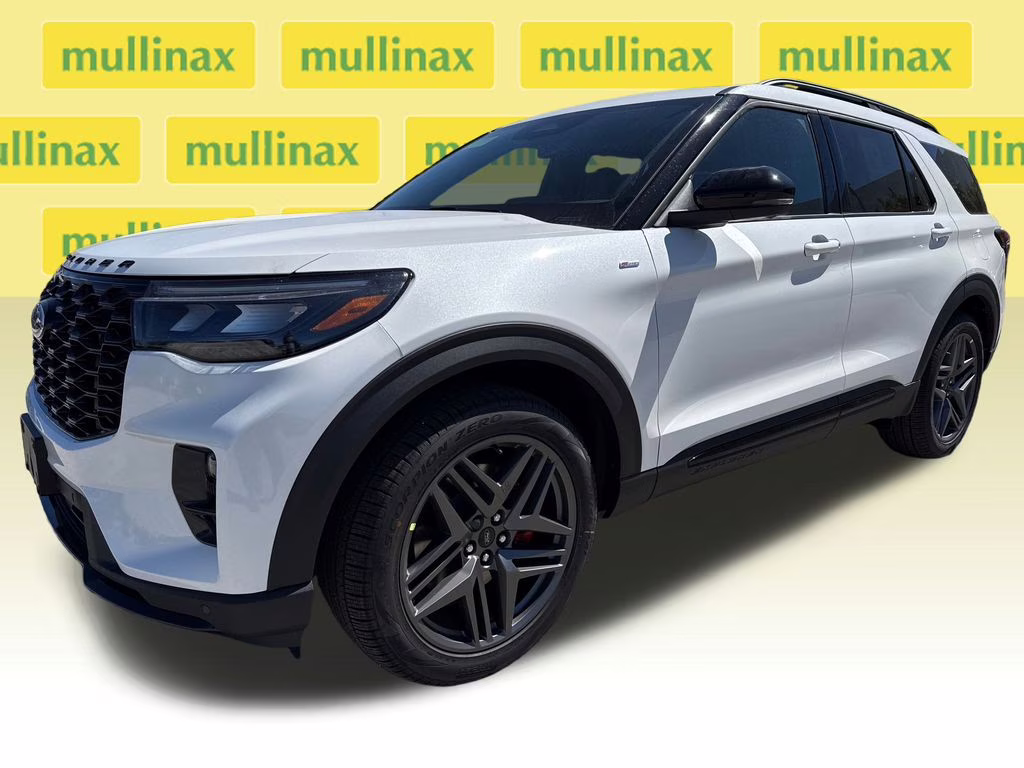 2026 Star White Metallic Tri-Coat Ford Explorer ST-Line RWD SUV