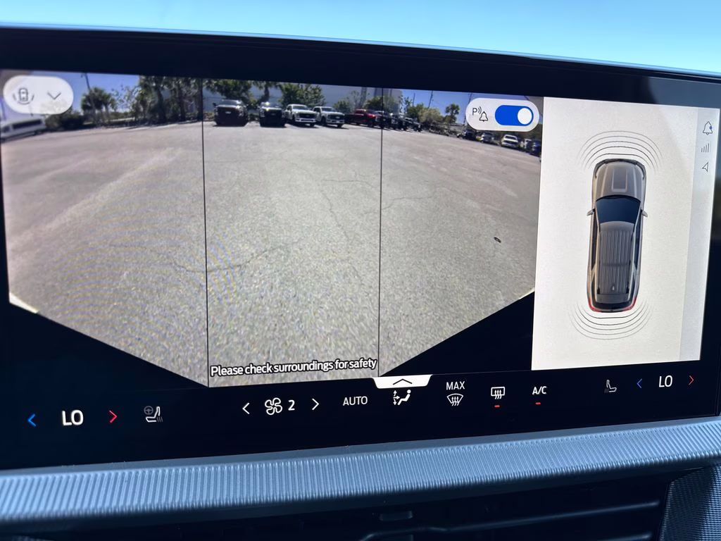 2026 Star White Metallic Tri-Coat Ford Explorer ST-Line RWD SUV