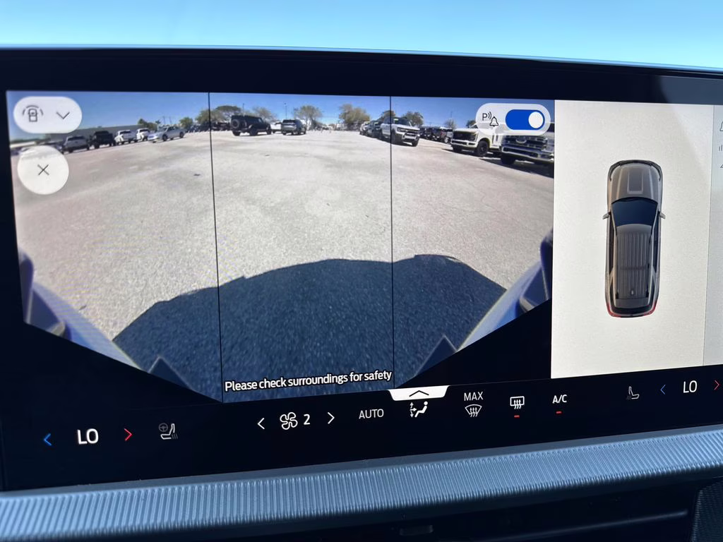 2026 Star White Metallic Tri-Coat Ford Explorer ST-Line RWD SUV