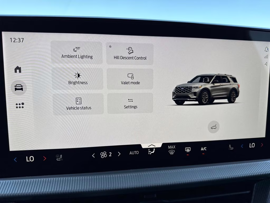 2026 Star White Metallic Tri-Coat Ford Explorer ST-Line RWD SUV