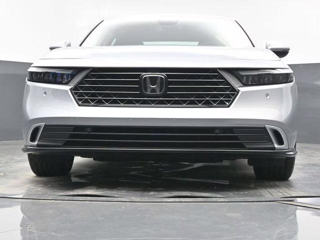 2023 Lunar Silver Metallic Honda Accord Hybrid Touring FWD Sedan
