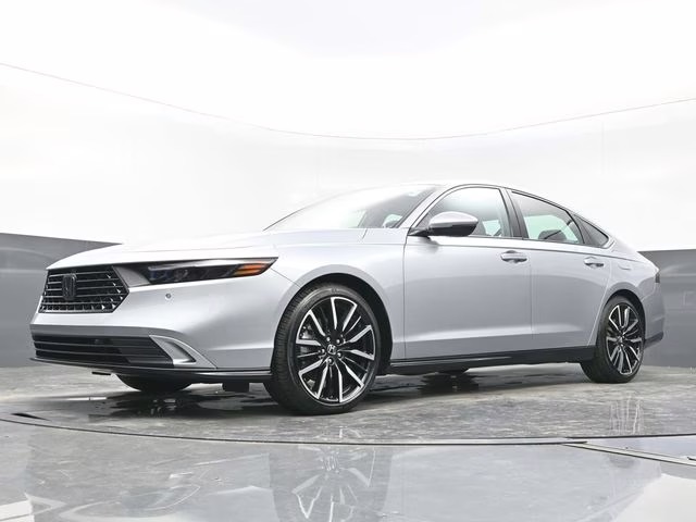 2023 Lunar Silver Metallic Honda Accord Hybrid Touring FWD Sedan