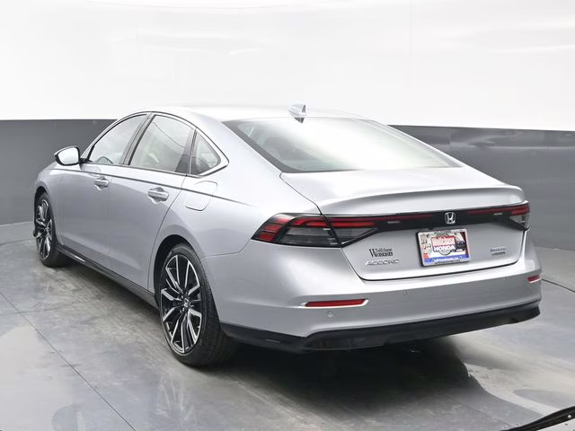 2023 Lunar Silver Metallic Honda Accord Hybrid Touring FWD Sedan