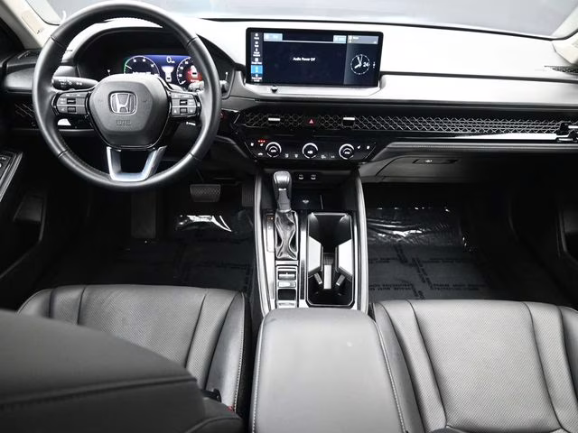 2023 Lunar Silver Metallic Honda Accord Hybrid Touring FWD Sedan