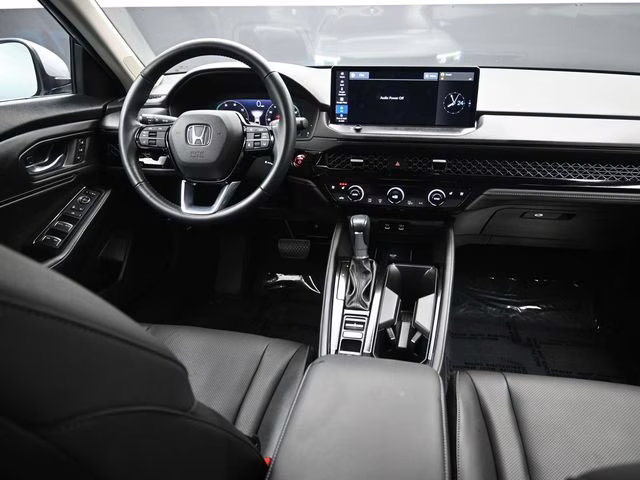 2023 Lunar Silver Metallic Honda Accord Hybrid Touring FWD Sedan