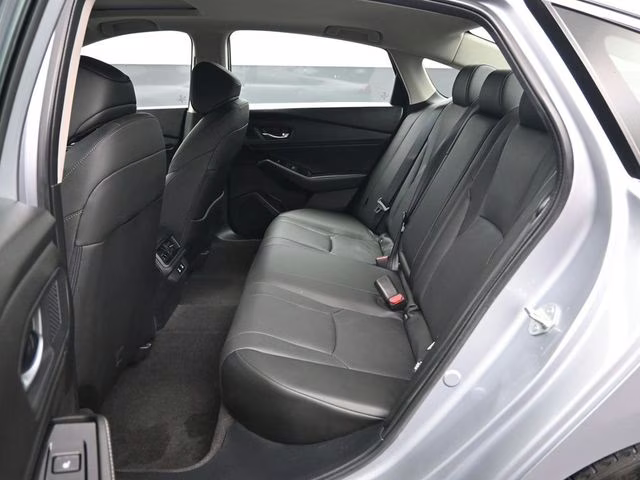 2023 Lunar Silver Metallic Honda Accord Hybrid Touring FWD Sedan
