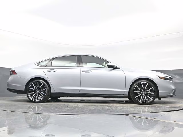 2023 Lunar Silver Metallic Honda Accord Hybrid Touring FWD Sedan