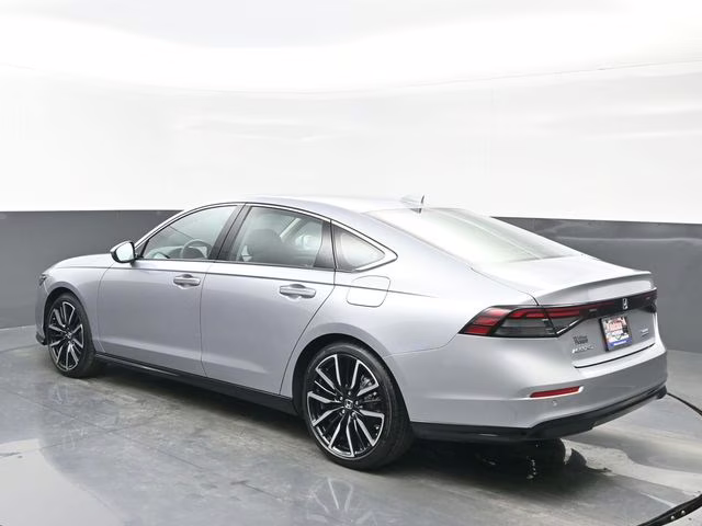 2023 Lunar Silver Metallic Honda Accord Hybrid Touring FWD Sedan