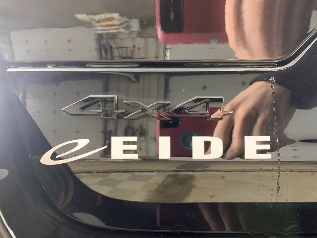 2026 Diamond Black Crystal Pearlcoat Jeep Grand Cherokee Limited Reserve 4X4 SUV