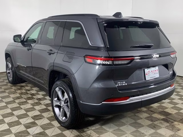 2026 Baltic Gray Metallic Clearcoat Jeep Grand Cherokee Limited 4X4 SUV