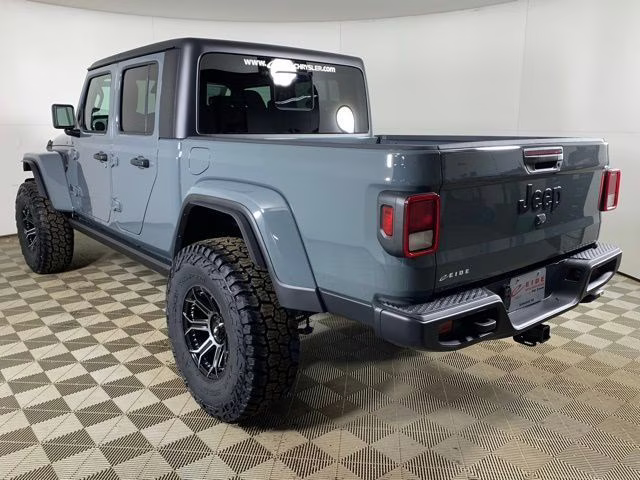 2026 Anvil Clearcoat Jeep Gladiator Sport S 4X4 Truck