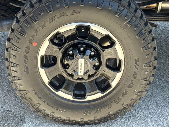 2026 Gray Ford Super Duty F-250 SRW Lariat 4X4 Truck