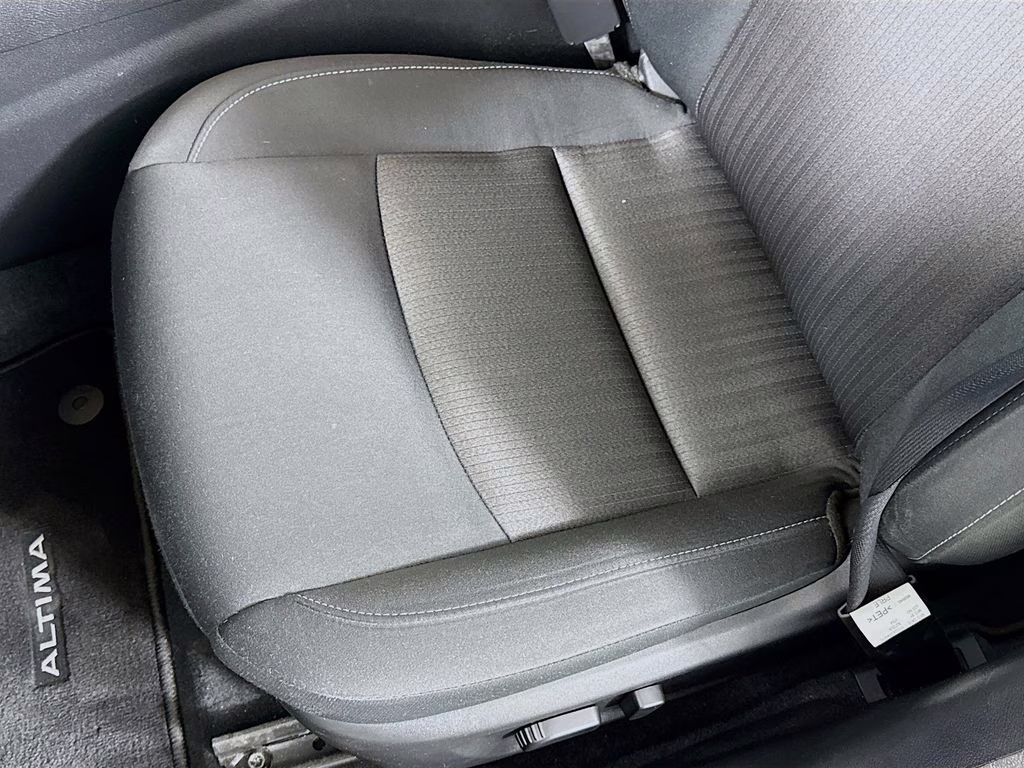 2025 Gun Metallic Nissan Altima 2.5 SV FWD Sedan