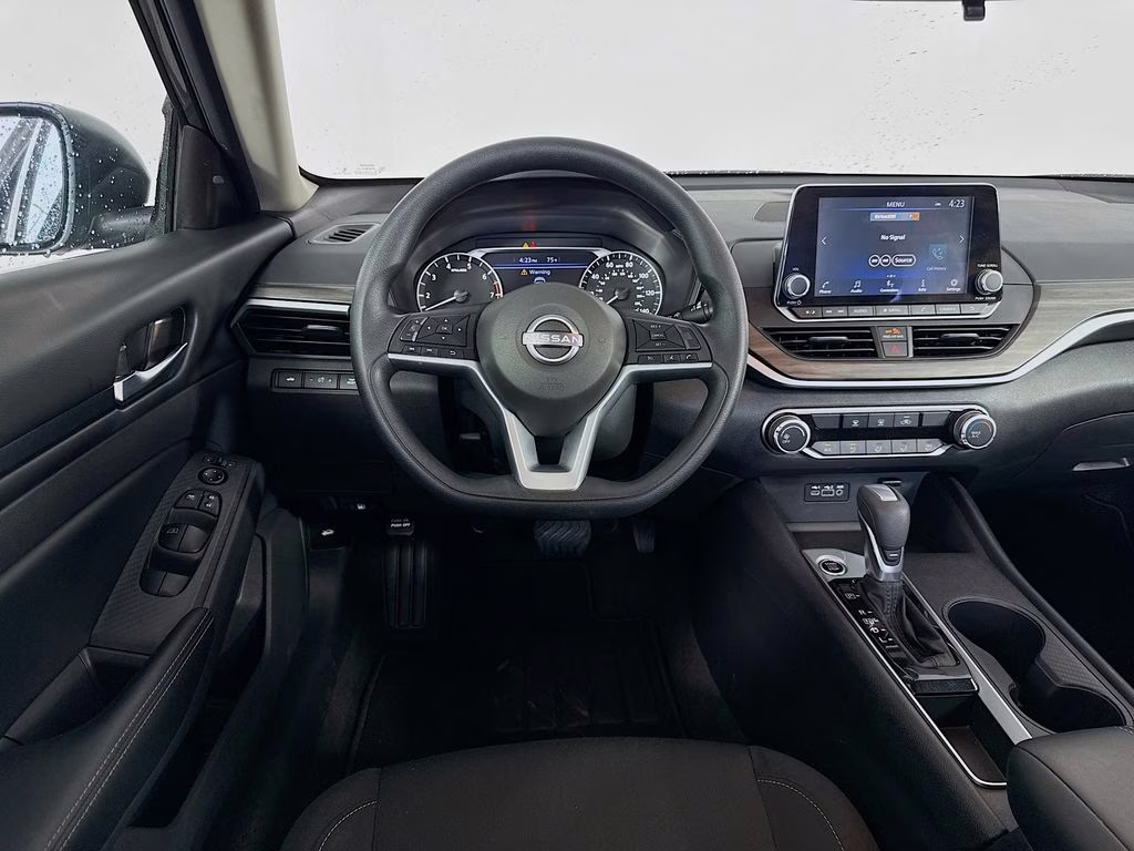 2025 Gun Metallic Nissan Altima 2.5 SV FWD Sedan