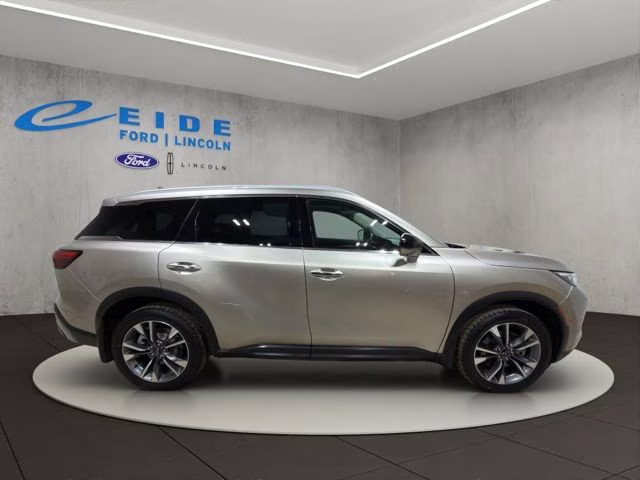 2025 Warm Titanium/Black Obsidian INFINITI QX60 LUXE AWD SUV