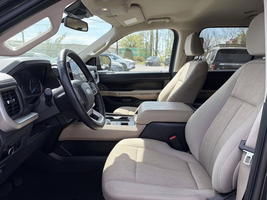 2024 Gray Metallic Ford Expedition XLT RWD SUV