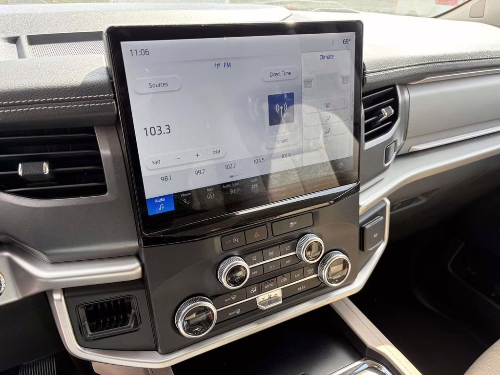 2024 Gray Metallic Ford Expedition XLT RWD SUV