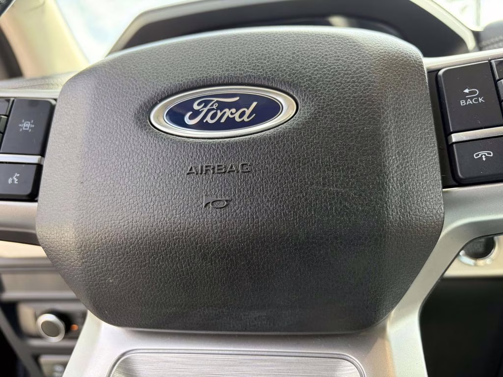 2024 Gray Metallic Ford Expedition XLT RWD SUV