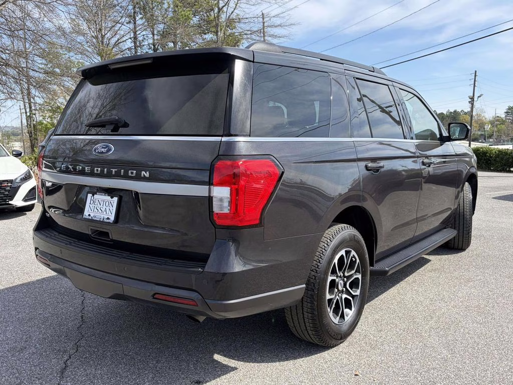 2024 Gray Metallic Ford Expedition XLT RWD SUV
