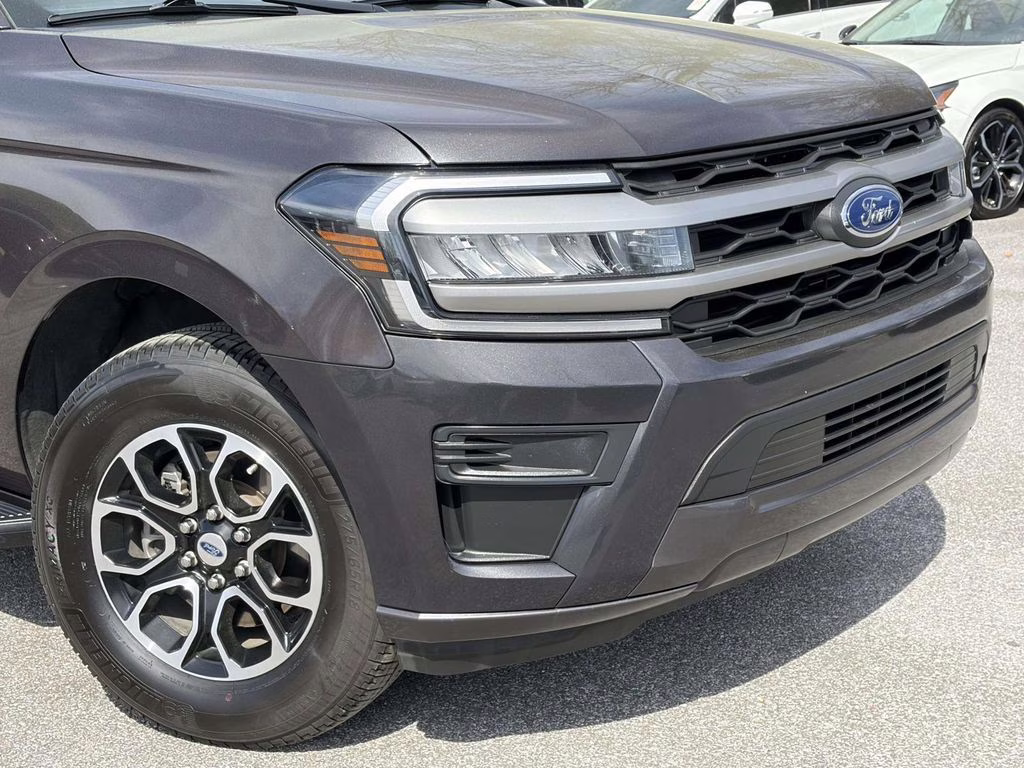 2024 Gray Metallic Ford Expedition XLT RWD SUV