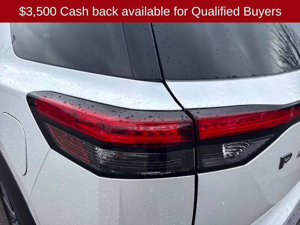 2026 Everest White Pearl/Black Nissan Pathfinder Platinum FWD SUV