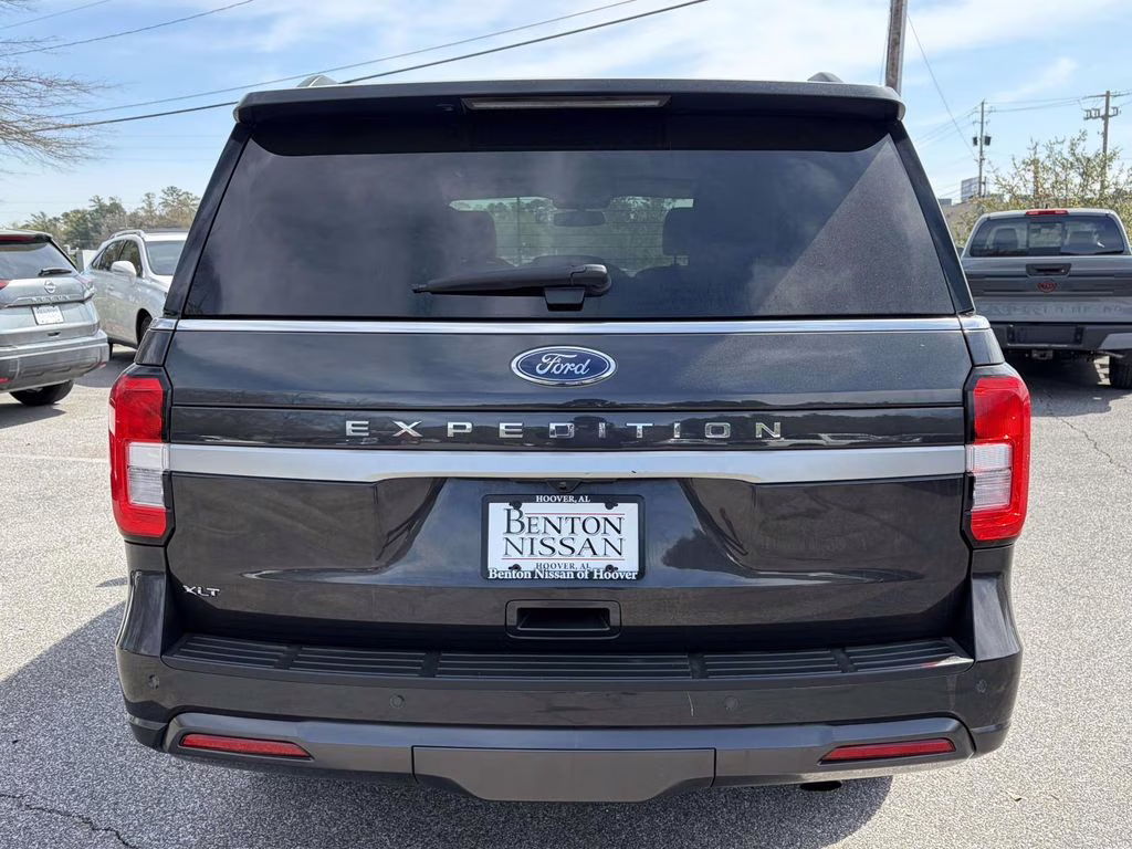 2024 Gray Metallic Ford Expedition XLT RWD SUV