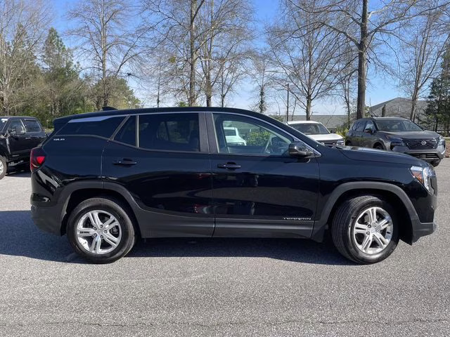 2024 Ebony Twilight Metallic GMC Terrain SLE FWD SUV