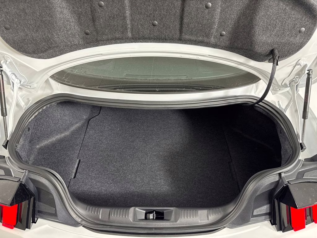 2026 Oxford White Ford Mustang EcoBoost RWD Coupe