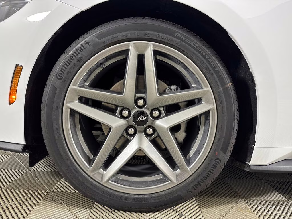 2026 Oxford White Ford Mustang EcoBoost RWD Coupe