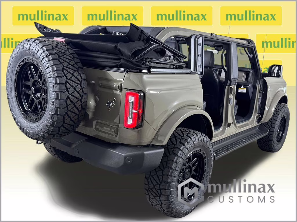 2026 Marsh Gray Ford Bronco Outer Banks 4X4 SUV