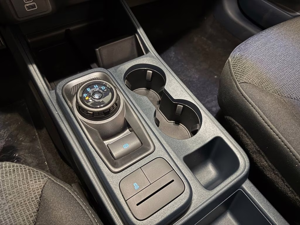 2026 Oxford White Ford Maverick XL AWD Truck