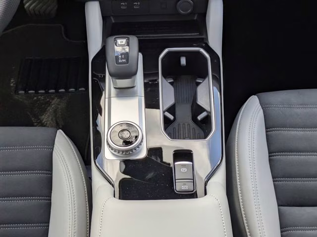 2026 Moonstone Gray Metallic Mitsubishi Outlander SE FWD SUV