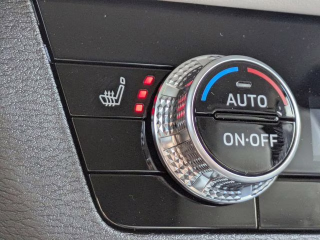 2026 Moonstone Gray Metallic Mitsubishi Outlander SE FWD SUV