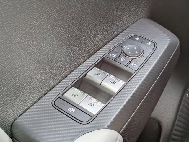 2026 Moonstone Gray Metallic Mitsubishi Outlander SE FWD SUV