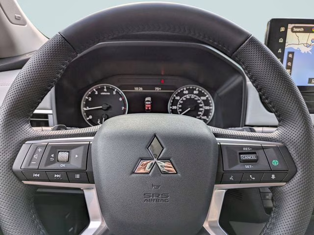 2026 Moonstone Gray Metallic Mitsubishi Outlander SE FWD SUV