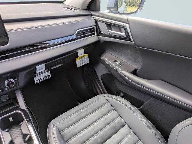 2026 Moonstone Gray Metallic Mitsubishi Outlander SE FWD SUV