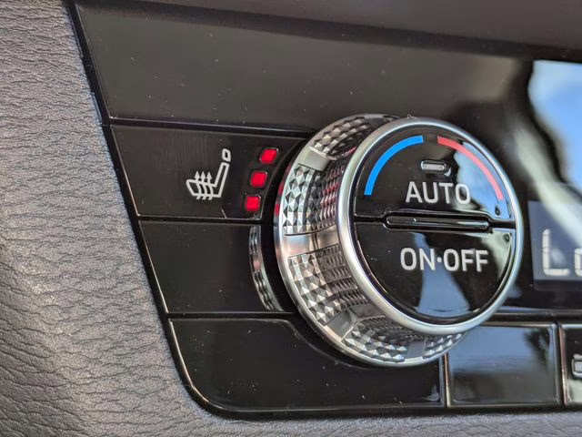 2026 Moonstone Gray Metallic Mitsubishi Outlander SE FWD SUV