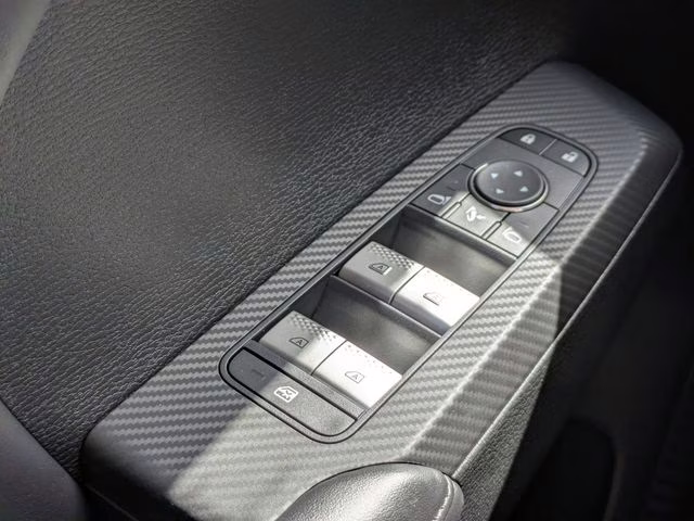 2026 Moonstone Gray Metallic Mitsubishi Outlander SE FWD SUV