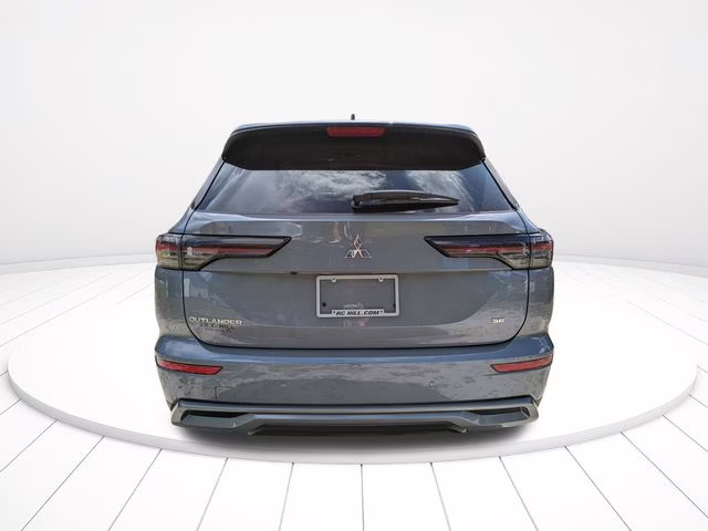 2026 Moonstone Gray Metallic Mitsubishi Outlander SE FWD SUV