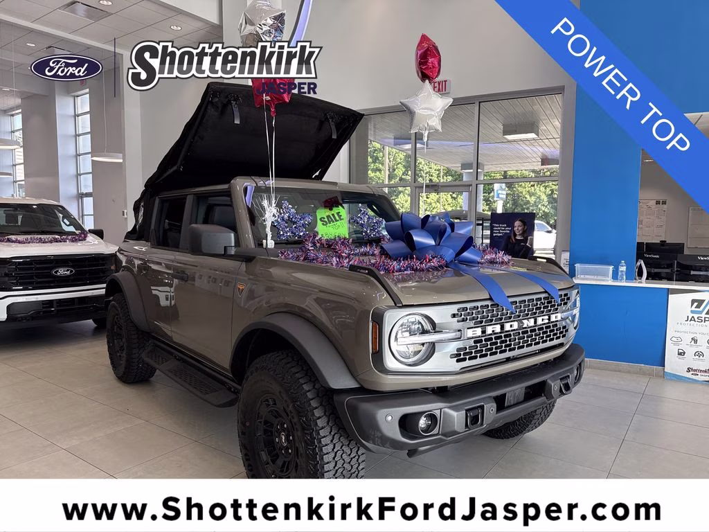 2026 Gray Ford Bronco Badlands 4X4 SUV