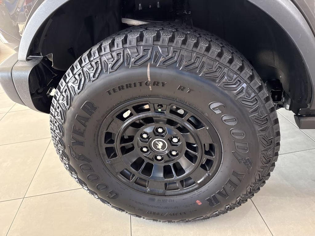2026 Gray Ford Bronco Badlands 4X4 SUV